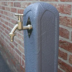 Waterzuil Met Kraan En Aansluiting - Grijs -Exporteren Plant Pracht Winkel tuinpaal met waterkraan 1498043234 1 600